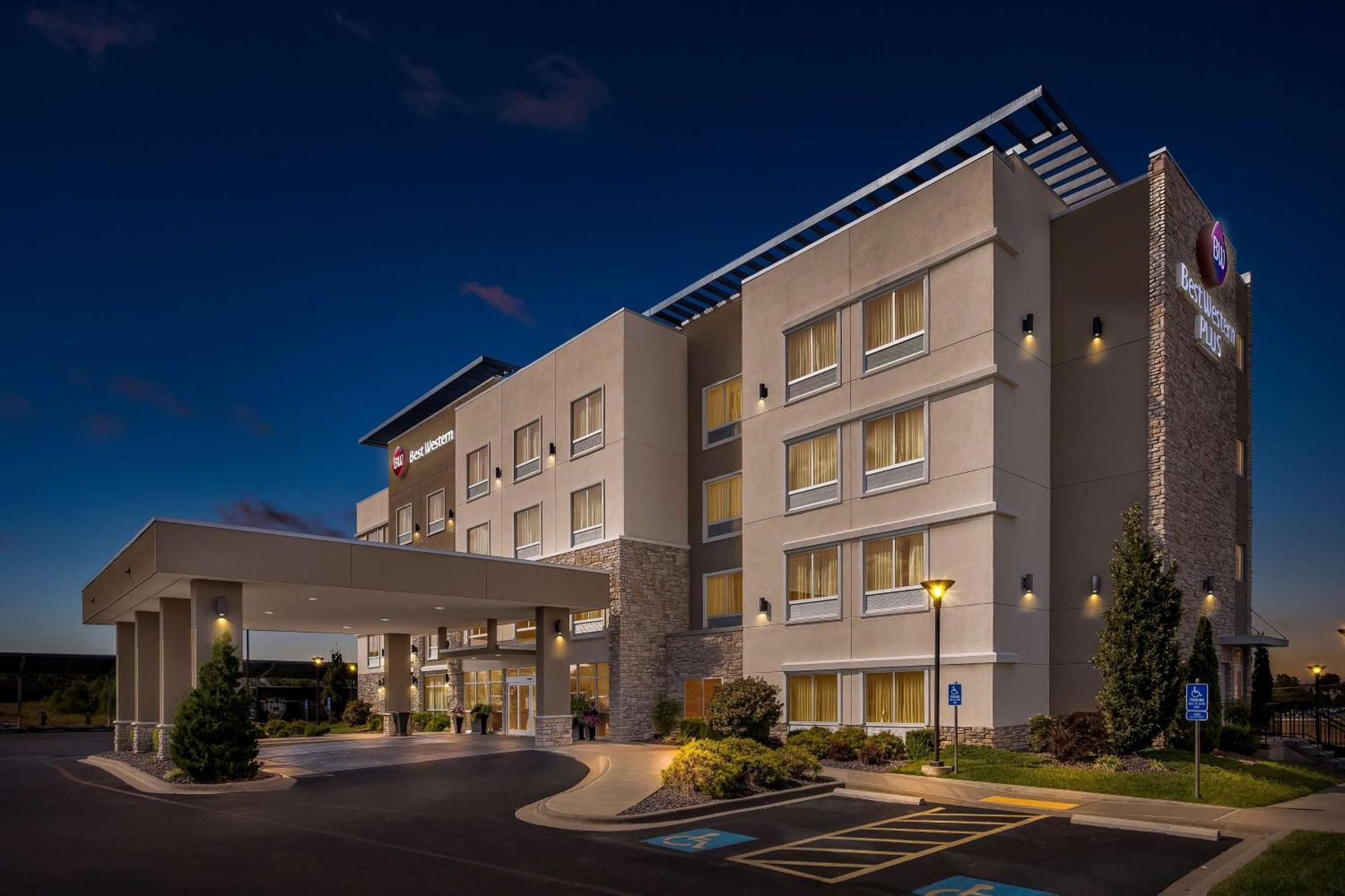 Best Western Plus Bolivar Hotel & Suites Zewnętrze zdjęcie